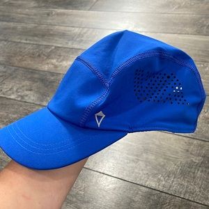 Ivivva hat